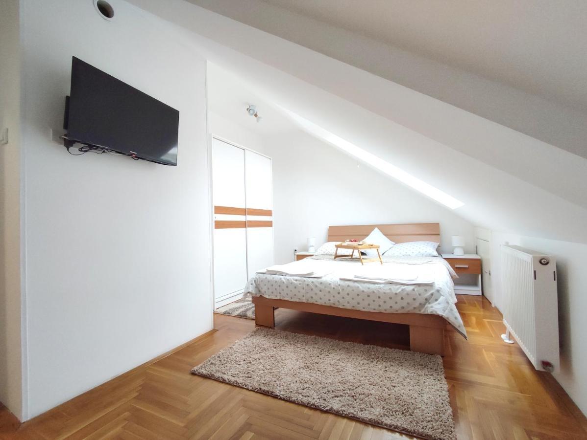 Apartman Ns Dan Private Parking Νόβι Σαντ Εξωτερικό φωτογραφία